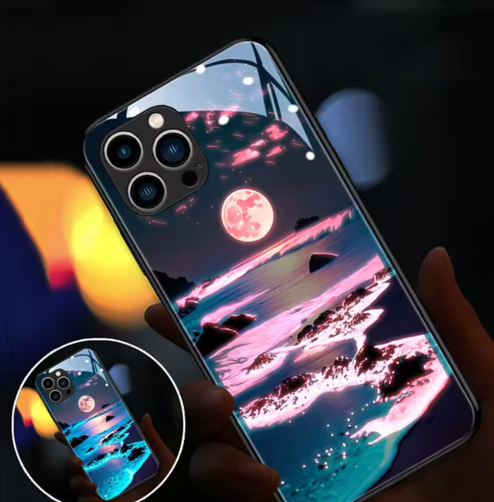 Rosa Strand mit Vollmond und Felsen – Romantik und Eleganz für dein iPhone
